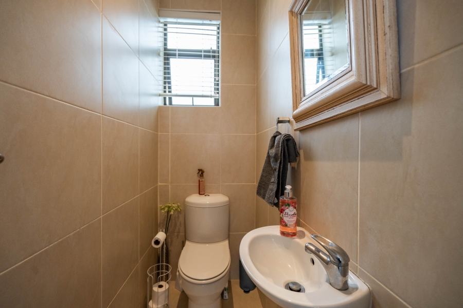 4 Bedroom Property for Sale in West Bank Eastern Cape